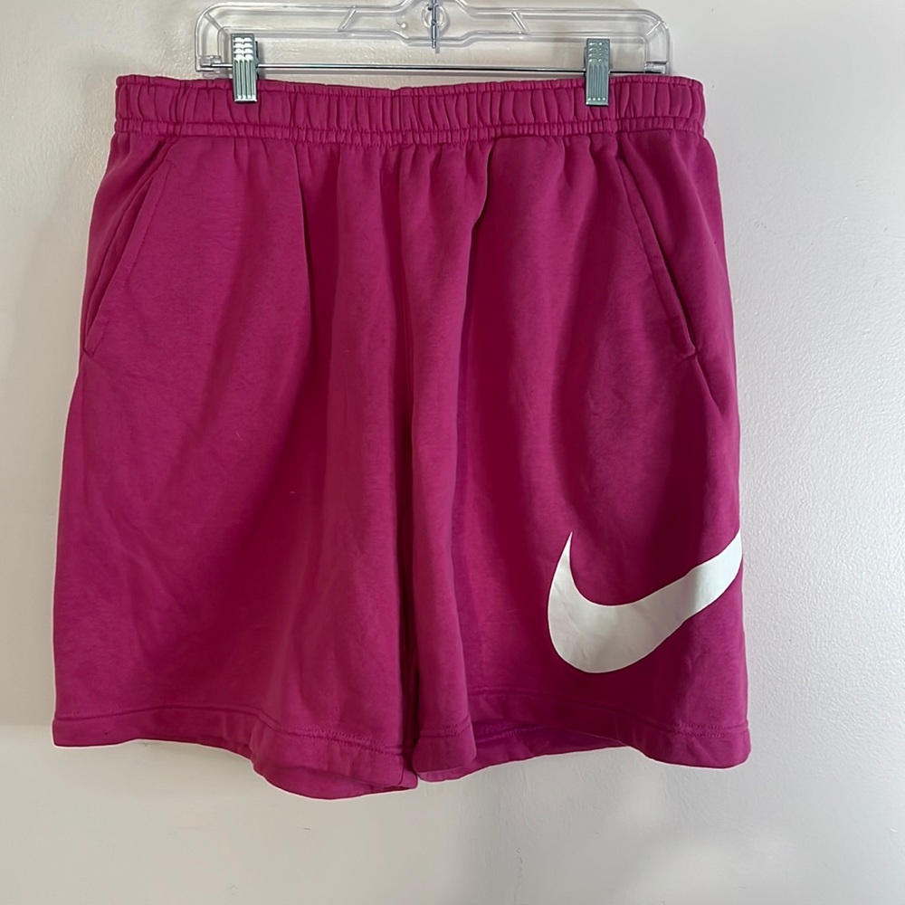 Nike Men's Club Fleece Graphic Shorts
